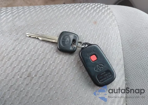 2005 Toyota Highlander z USA, uszkodzony, nr VIN JTEHD21AX50036209